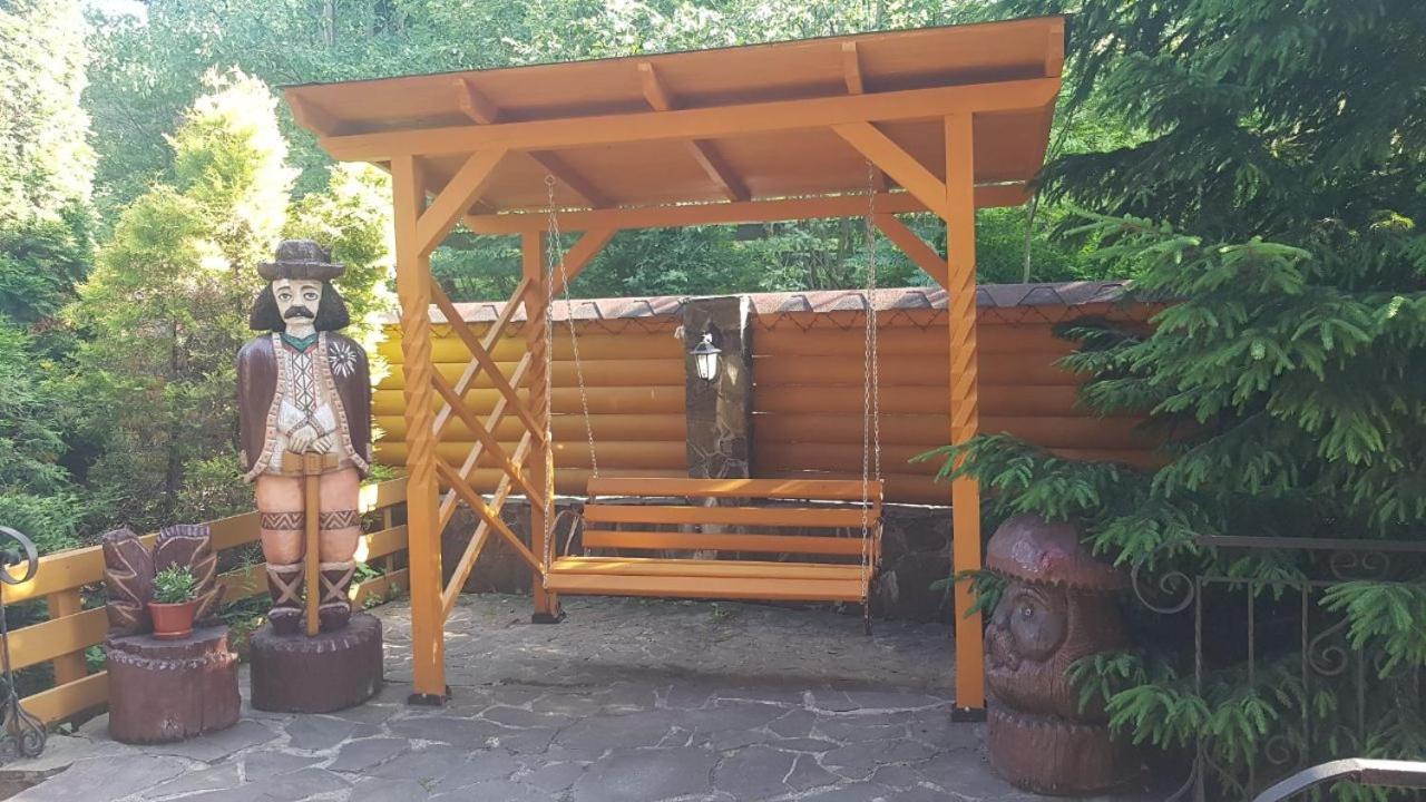 Karpatski Zori Hotel Bukowel Exterior foto