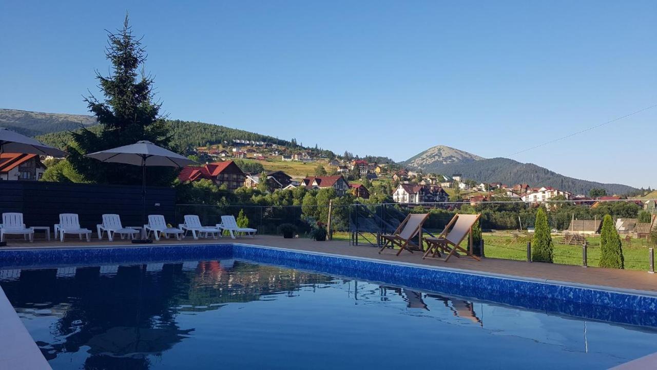 Karpatski Zori Hotel Bukowel Exterior foto