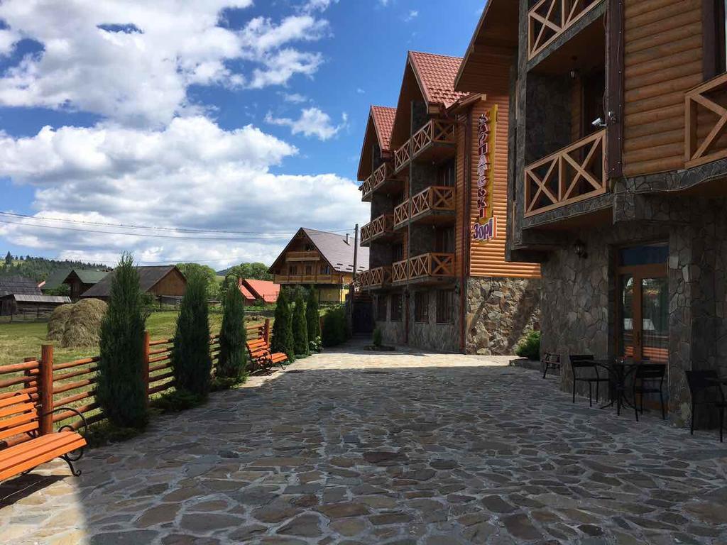 Karpatski Zori Hotel Bukowel Exterior foto